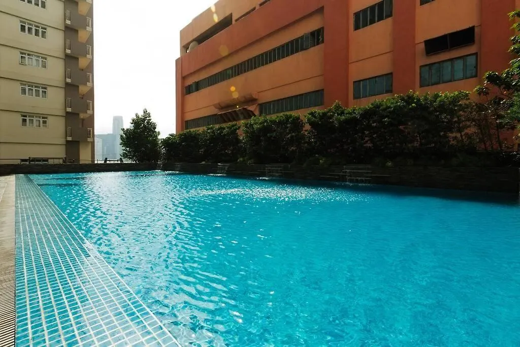 Flat Aria: Cozy 1-Br W/ Balcony Apartment Manila