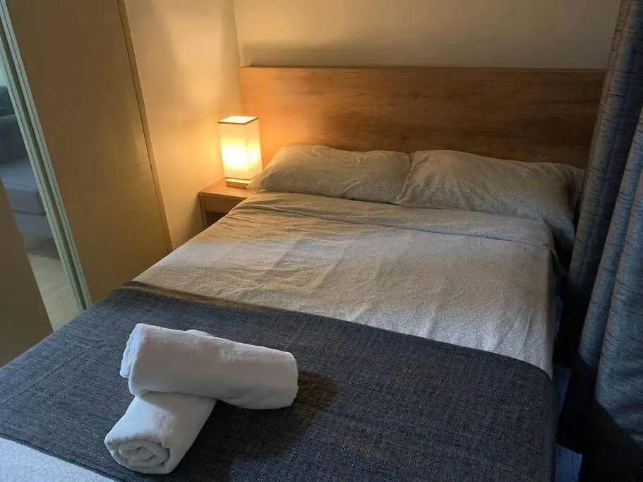 Flat Aria: Cozy 1-Br W/ Balcony Lägenhet Manila