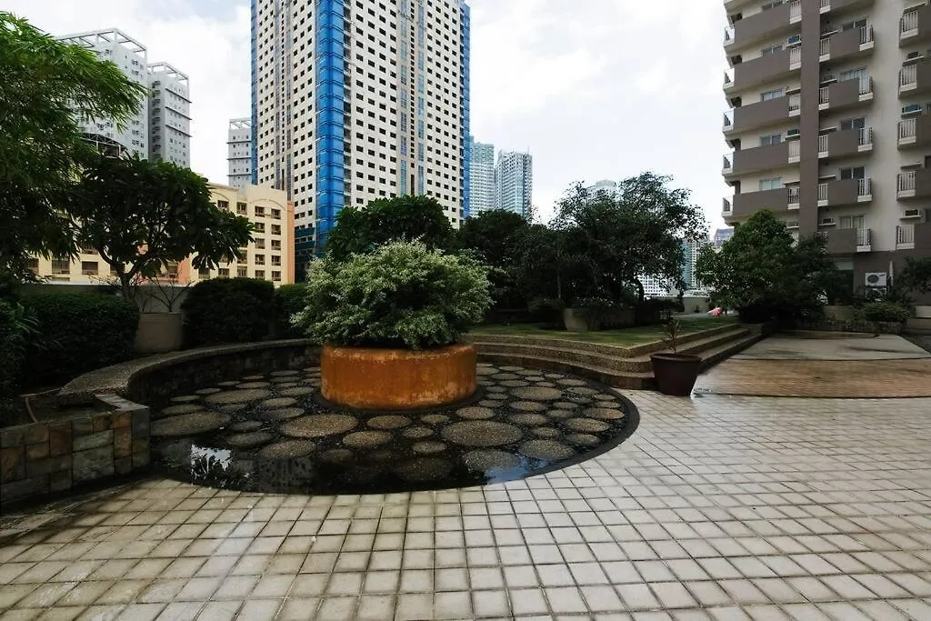 Flat Aria: Cozy 1-Br W/ Balcony Lägenhet Manila